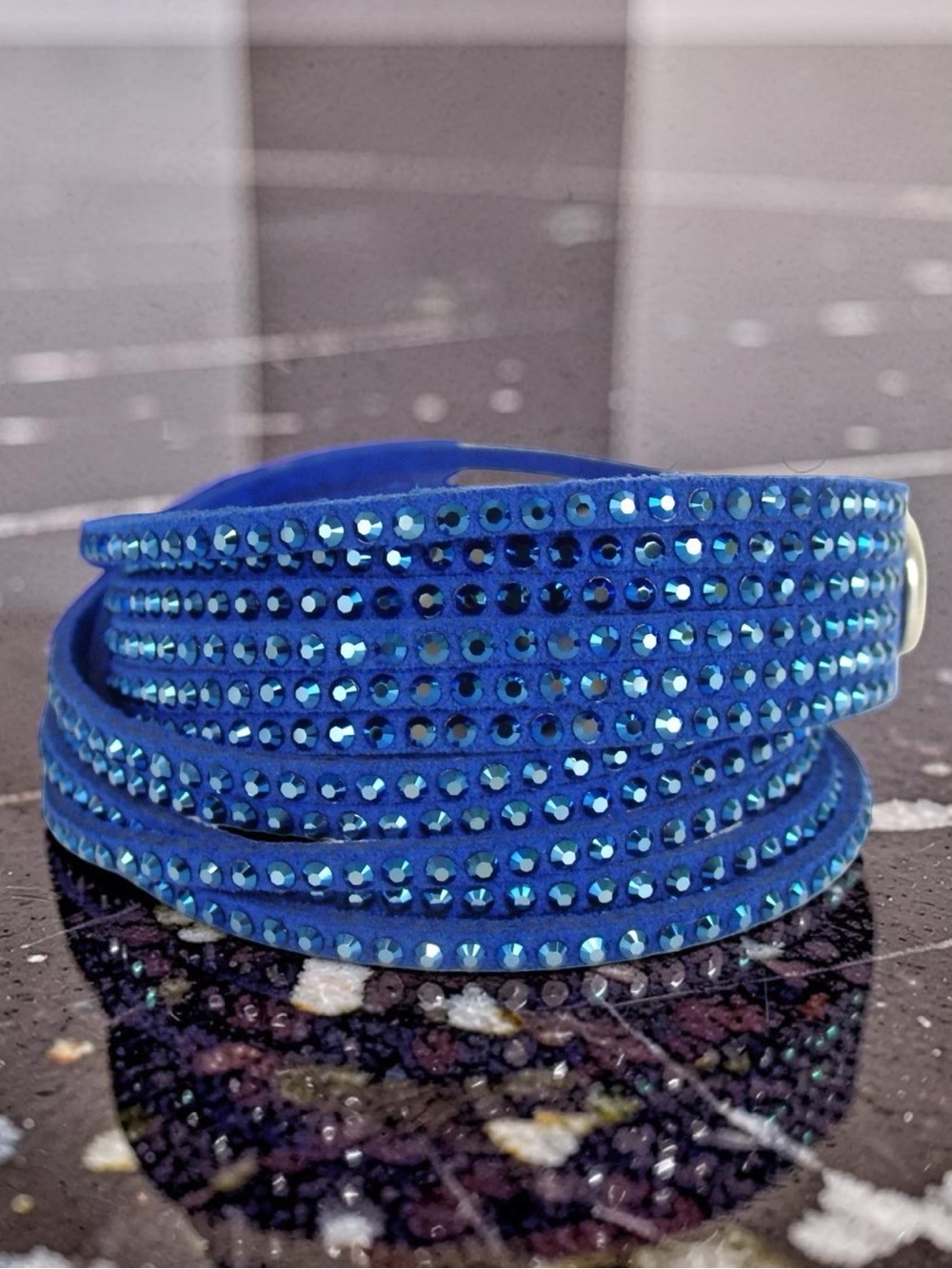 Swarovski Crystal Blue Wrap Bracelet in box ✨🤩💙